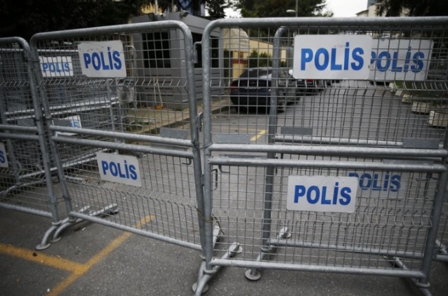 Barriers block the road leading to Saudi Arabia's consulate in Istanbul, Saturday, Oct. 20, 2018. (AP)