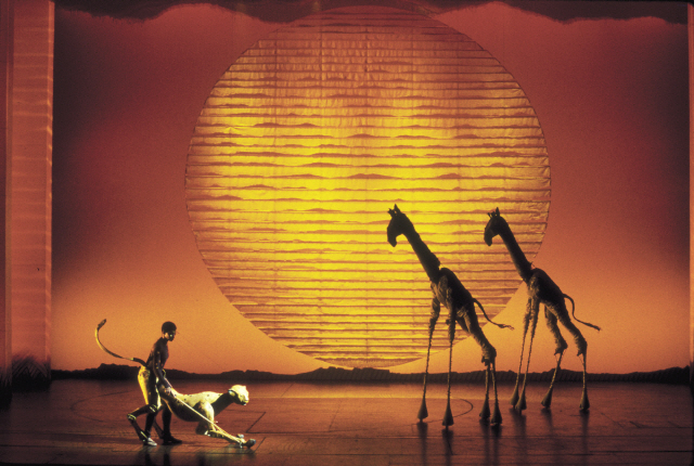 Nala and Simba, THE LION KING, Photo by Joan Marcus ⓒDisney