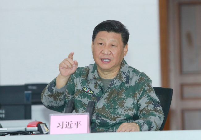 시진핑 중국 국가주석이 지난 25일(현지시간) 남중국해 등 해양 지역을 관할하는 인민해방군 남부전구를 시찰하는 자리에서 발언하고 있다. [제공=연합뉴스]