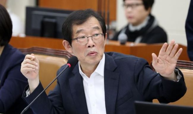 (더불어민주당 이용득 의원/연합뉴스)