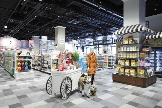 Shinsegae Group’s premium total pet care shop Molly’s Pet Shop (E-mart)