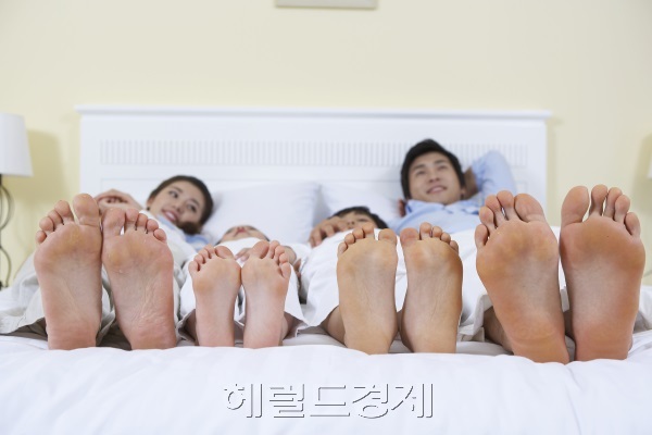 소아 평발이 생기면 자녀가 운동하는데 어려움을 겪을 수 있다. 평소 발의 아치 등을 잘 살펴주는 것이 중요하다. [헤럴드경제DB]