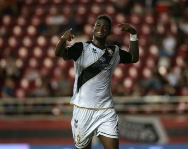 This photo provided by the K League shows Gyeongnam FC striker Marcao celebrating his goal against Pohang Steelers in a K League 1 match in Pohang, North Gyeongsang Province, on Aug. 18, 2018. (Yonhap)