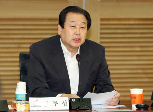 자유한국당 김무성 의원이 20일 오전 국회 의원회관에서 열린 '열린 토론, 미래' 정례토론회에서 발언하고 있다. (사진=연합뉴스)