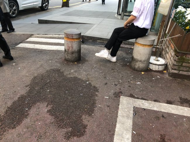 Feature] Why do people spit on streets in Korea?