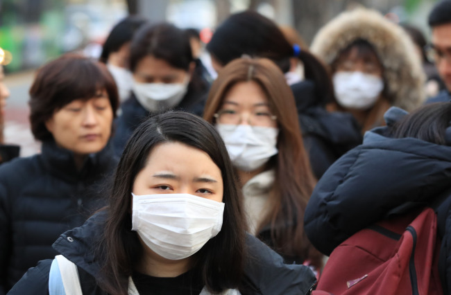 (전일마감)[데이터랩] 과거보다 훨씬 옅어졌다?…미세먼지의 진실은