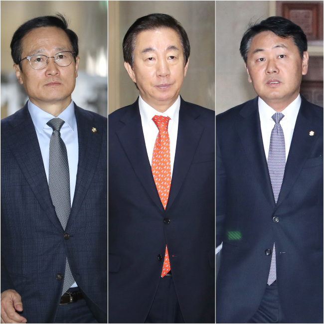 더불어민주당 홍영표(사진 왼쪽부터), 자유한국당 김성태, 바른미래당 김관영 원내대표가 5일 오전 국회에서 교섭단체 원내대표 회동을 위해 운영위원장실로 향하고 있다.[사진=연합뉴스]
더불어민주당 홍영표(사진 왼쪽부터), 자유한국당 김성태, 바른미래당 김관영 원내대표가 5일 오전 국회에서 교섭단체 원내대표 회동을 위해 운영위원장실로 향하고 있다.[사진=연합뉴스]