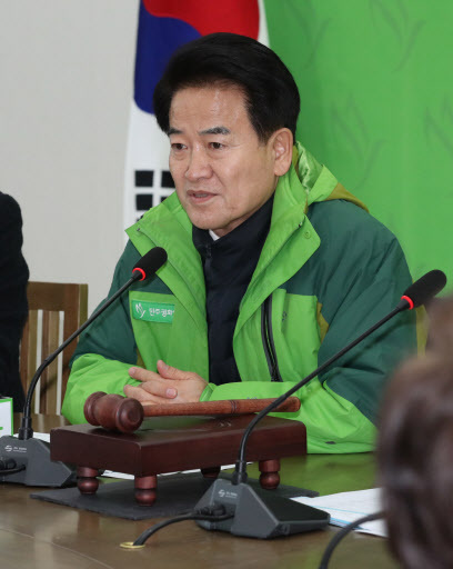 민주평화당 정동영 대표가 6일 오전 국회에서 열린 정책의총에서 발언하고 있다. (사진=연합뉴스)
민주평화당 정동영 대표가 6일 오전 국회에서 열린 정책의총에서 발언하고 있다. (사진=연합뉴스)