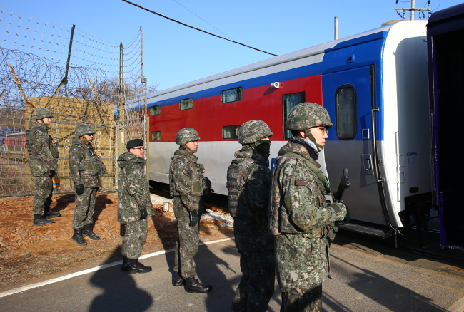 A South Korean train for joint inspection of cross-border railways enter the demilitarized zone bisecting the two Koreas on Nov. 30. (Joint Press Corps)