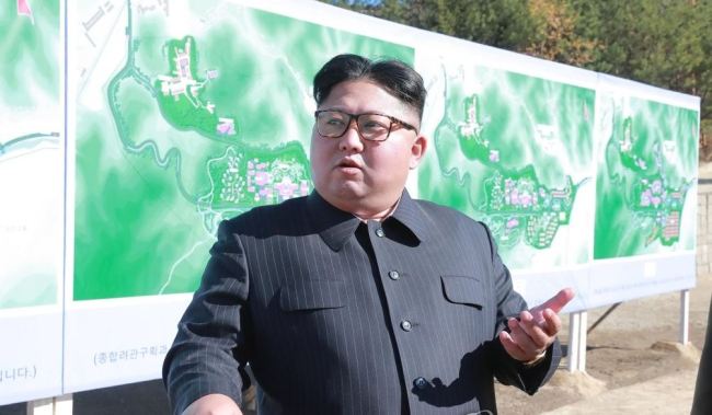 This photo issued by the North Korean Central News Agency on Nov. 1, 2018, shows North Korean leader Kim Jong-un inspecting a building site for a hot spring resort in Yangdok, South Pyongan Province. (Yonhap) (For Use Only in the Republic of Korea. No Redistribution)