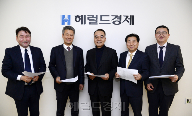 2018 ?ㅻ윺???쇱옄由?????ъ궗. 諛뺥빐臾?湲곗옄/mook@heraldcorp.com
2018 ?ㅻ윺???쇱옄由?????ъ궗. 諛뺥빐臾?湲곗옄/mook@heraldcorp.com