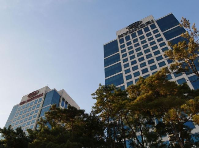 Hyundai Motor Co. and Kia Motors Corp. headquarters in southern Seoul (Yonhap)