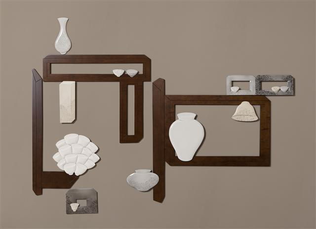 신동원, inside-scene #24, porcelain, birch plywood, wood stain, 262×186cm, 2017  [제공=슈페리어갤러리]
