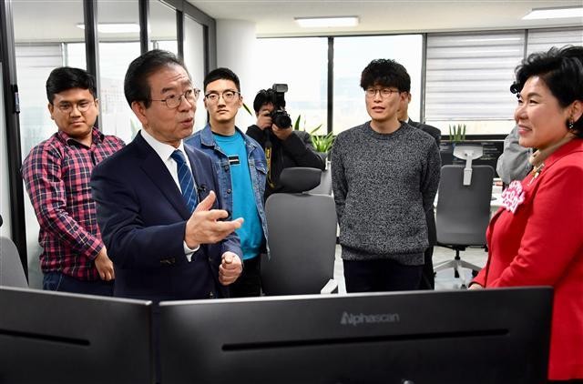 [포토뉴스] 새해 양재R&D혁신허브 찾은 박원순 시장