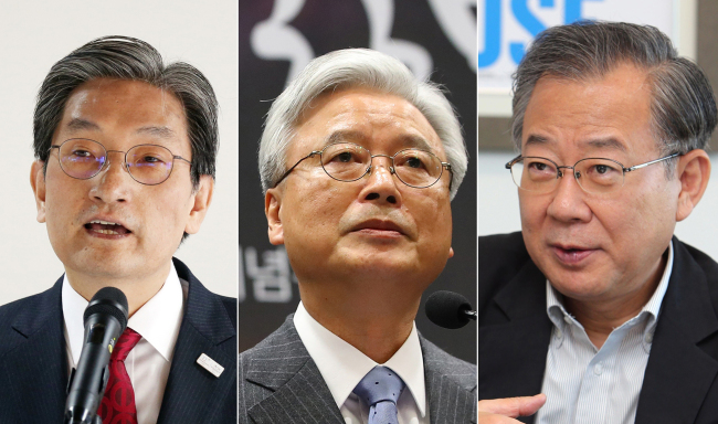 South Korean Ambassador to China Noh Young-min (left), Ambassador to the US Cho Yoon-je (center) and former Minister of Culture and Tourism Jung Dong-chae. Yonhap