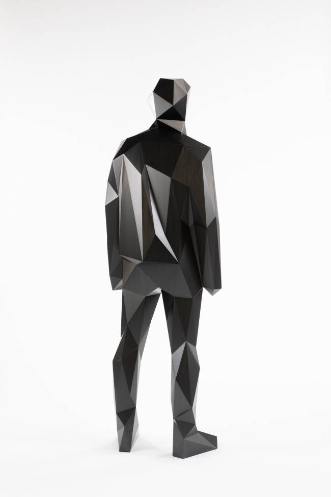 Marc, 2018, Carbon, polyurethane varnish, 210 x 68.8 x 41.7 cm_5 [사진제공=313아트프로젝트]