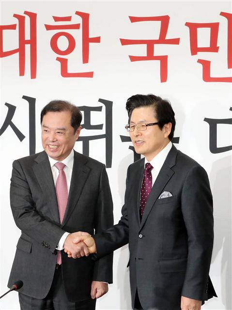 꽃길일까…흙길일까…