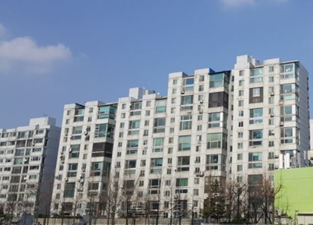 향후 재건축시장 ‘차세대 블루칩’으로 꼽히는 서울 송파구 올림픽선수기자촌 아파트의 모습.