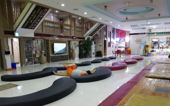 The inside of an unrelated jjimjilbang is seen in this file photo. (Yonhap)