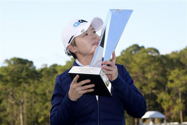지은희가 올시즌 LPGA투어 개막전인 다이아몬드리조트 토너먼트오브챔피언스에서 한국선수 역대 최고령 우승을 차지했다. [미 플로리다주=AP연합뉴스]