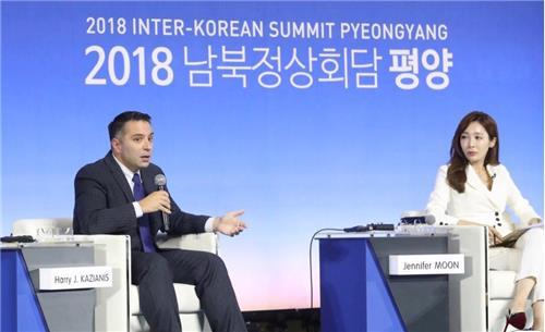 This photo, provided by Harry Kazianis (L), shows the inaugural director of the Center for the National Interest's Korean Studies program at a roundtable discussion in Seoul in 2018. (Yonhap)