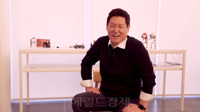 UCLA 로멜라(RoMeLa) 연구소의 소장인 데니스 홍 UCLA 기계항공공학과 교수 [헤럴드 DB]