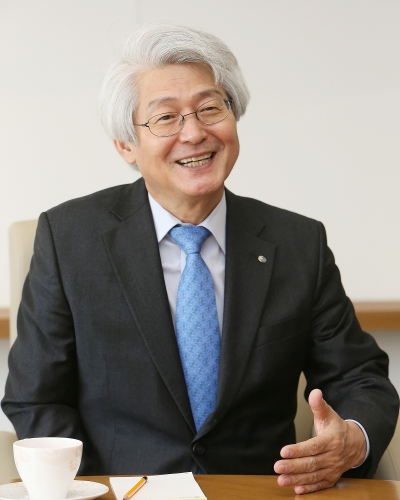 “김태오 DGB금융회장 겸 대구은행장은 12일 헤럴드경제와 인터뷰를 통해 ”변화와 혁신을 위한 디딤돌이 되겠다“며 ”이를 통해 100년 은행을 지향하는 일류 기업문화를 만들겠다“고 밝히고 있다. [대구은행 제공]