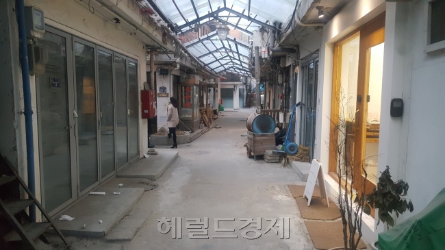 표준지 공시지가가 발표된 12일 오후 서울 용산구에 위치한 시장의 모습. 정세희 기자/say@heraldcorp.com