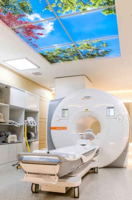 [경희의료원이 국내 최초로 바이오매트릭스 기술이 적용된 자기공명영상(MRI) 장비를 도입했다. 경희의료원 제공]