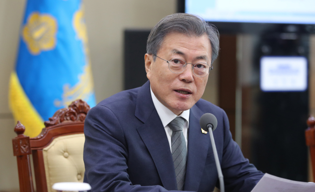 President Moon Jae-in speaks at the meeting with senior aides on Monday. Yonhap