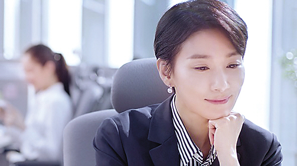 일동제약 아로나민 모델 김혜윤.
