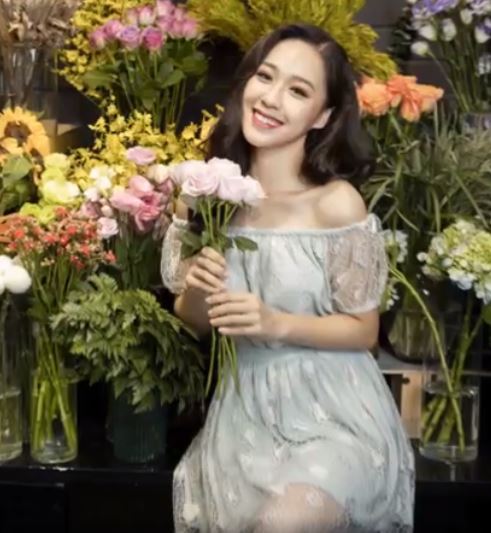 트럼프 대통령에게 꽃다발을 건넨 베트남 여성
[징 홈페이지 영상 캡처]