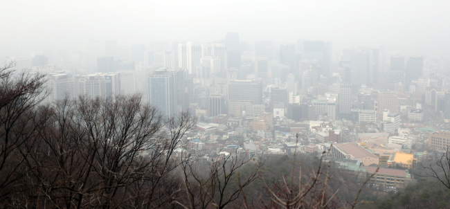 사상 최악의 미세먼지에 서울지역 학교 14곳 ‘수업 단축’ 실시