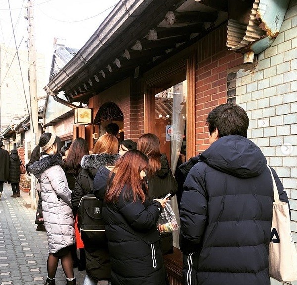 ‘뉴트로 감성’ 근대 개화기 콘셉트 베이커리 카페 열풍