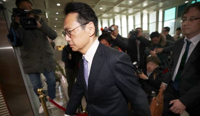 Kenji Kanasugi, director general of the Japanese foreign ministry's Asian and Oceanian affairs bureau, enters the South Korean foreign ministry building in Seoul on March 14, 2019. (Yonhap)
