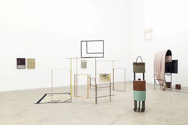 강서경, Land Sand Strand, 2012-2019, Partial installation view  [국제갤러리 제공]