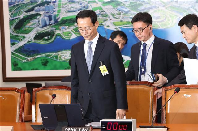 최정호 국토교통부 장관 후보자가 25일 국회 국토교통위원회에서 열린 인사청문회에 참석하고 있다.  	  [연합]