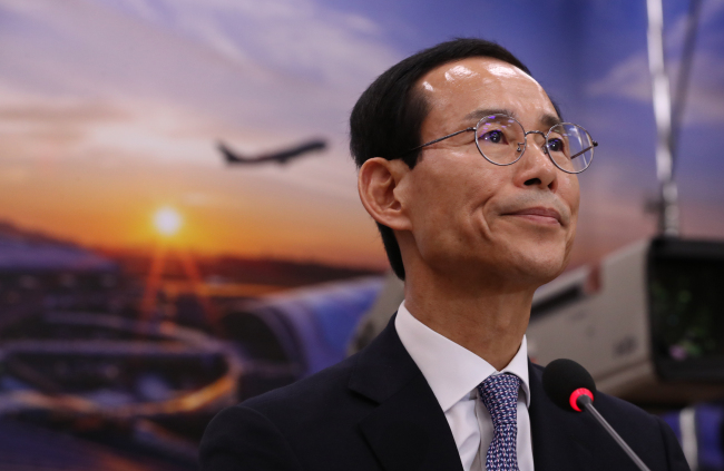 Choi Jeong-ho, nominee for the head of Ministry of Land, Infrastructure and Transport, attends the parliamentary confirmation hearing on Monday. Yonhap