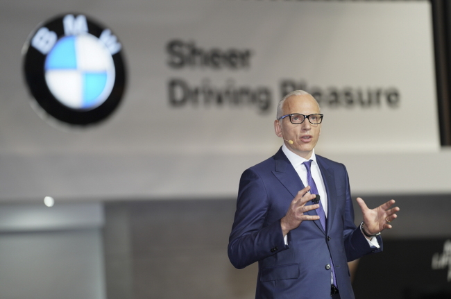 Pieter Nota, BMW chief marketing officer and member of the board, introduces the company’s new models during the Seoul Motor Show on Thursday in Ilsan, Gyeonggi Province. (Yonhap)
