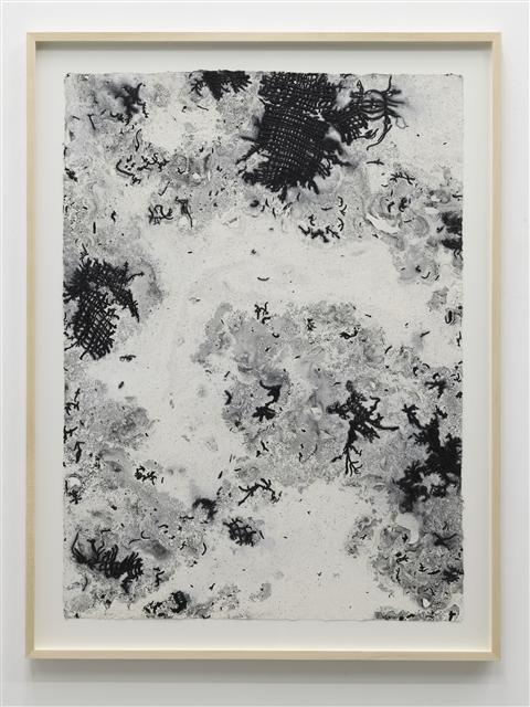 Yoriko Takabadake, heated water 4, 2019, Oil on paper, 90×66cm
[가나아트한남 제공]