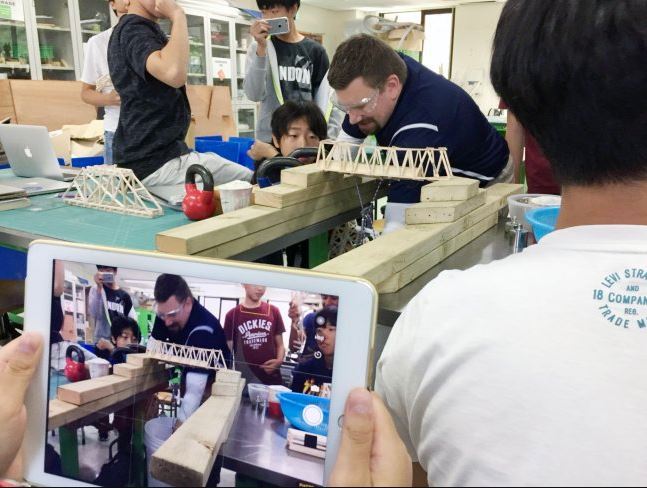 Students of the Korea International School engage in class. (Korea International School)