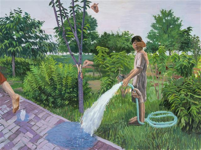 최모민, 새벽 물뿌리기,
193×259㎝,
면천에 유채, 2018.
[원앤제이플러스원 제공]