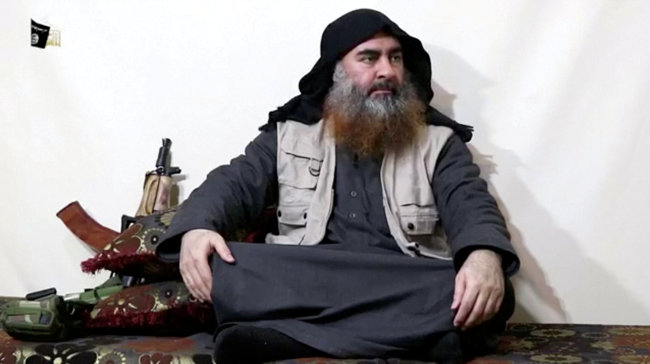 <YONHAP PHOTO-1585> A bearded man with Islamic State leader Abu Bakr al-Baghdadi's appearance speaks in this screen grab taken from video released on April 29, 2019. Islamic State Group/Al Furqan Media Network/Reuters TV via REUTERS. THIS IMAGE HAS BEEN SUPPLIED BY A THIRD PARTY. THE AUTHENTICITY AND DATE OF THE RECORDING COULD NOT BE INDEPENDENTLY VERIFIED BY REUTERS. TPX IMAGES OF THE DAY/2019-04-30 06:41:44/ <저작권자 ⓒ 1980-2019 ㈜연합뉴스. 무단 전재 재배포 금지.>
<YONHAP PHOTO-1585> A bearded man with Islamic State leader Abu Bakr al-Baghdadi's appearance speaks in this screen grab taken from video released on April 29, 2019. Islamic State Group/Al Furqan Media Network/Reuters TV via REUTERS. THIS IMAGE HAS BEEN SUPPLIED BY A THIRD PARTY. THE AUTHENTICITY AND DATE OF THE RECORDING COULD NOT BE INDEPENDENTLY VERIFIED BY REUTERS. TPX IMAGES OF THE DAY/2019-04-30 06:41:44/ <저작권자 ⓒ 1980-2019 ㈜연합뉴스. 무단 전재 재배포 금지.>