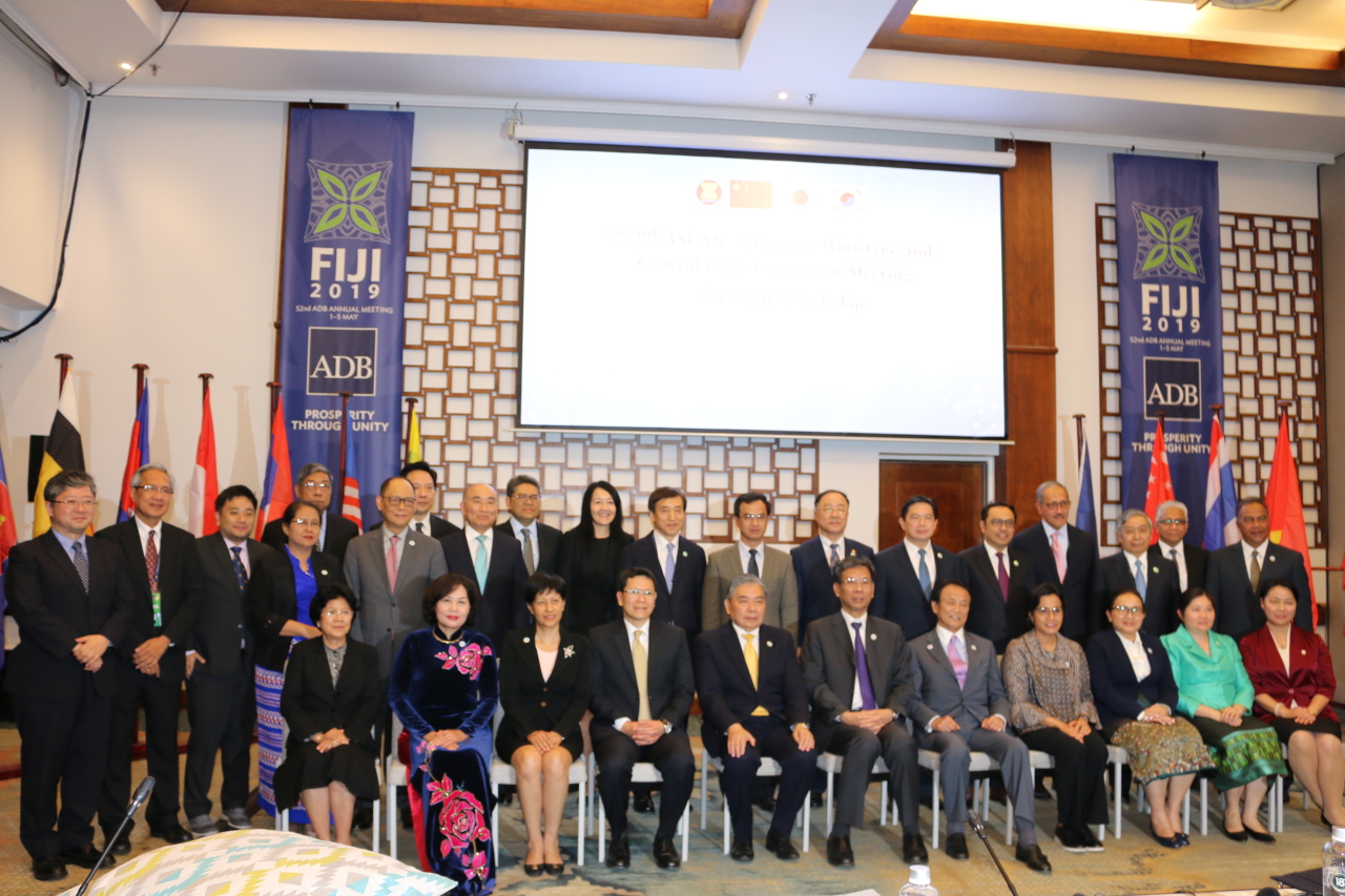 Participants pose at the 22nd ASEAN Plus Three Finance Ministers’ and Central Bank Governors’ Meeting held Thursday in Nadi, Fiji (Bank of Korea)