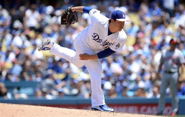 <YONHAP PHOTO-1846> May 12, 2019; Los Angeles, CA, USA; Los Angeles Dodgers starting pitcher Hyun-Jin Ryu (99) throws against the Washington Nationals at Dodger Stadium. Mandatory Credit: Gary A. Vasquez-USA TODAY Sports/2019-05-13 06:20:00/ <저작권자 ⓒ 1980-2019 ㈜연합뉴스. 무단 전재 재배포 금지.>
<YONHAP PHOTO-1846> May 12, 2019; Los Angeles, CA, USA; Los Angeles Dodgers starting pitcher Hyun-Jin Ryu (99) throws against the Washington Nationals at Dodger Stadium. Mandatory Credit: Gary A. Vasquez-USA TODAY Sports/2019-05-13 06:20:00/ <저작권자 ⓒ 1980-2019 ㈜연합뉴스. 무단 전재 재배포 금지.>