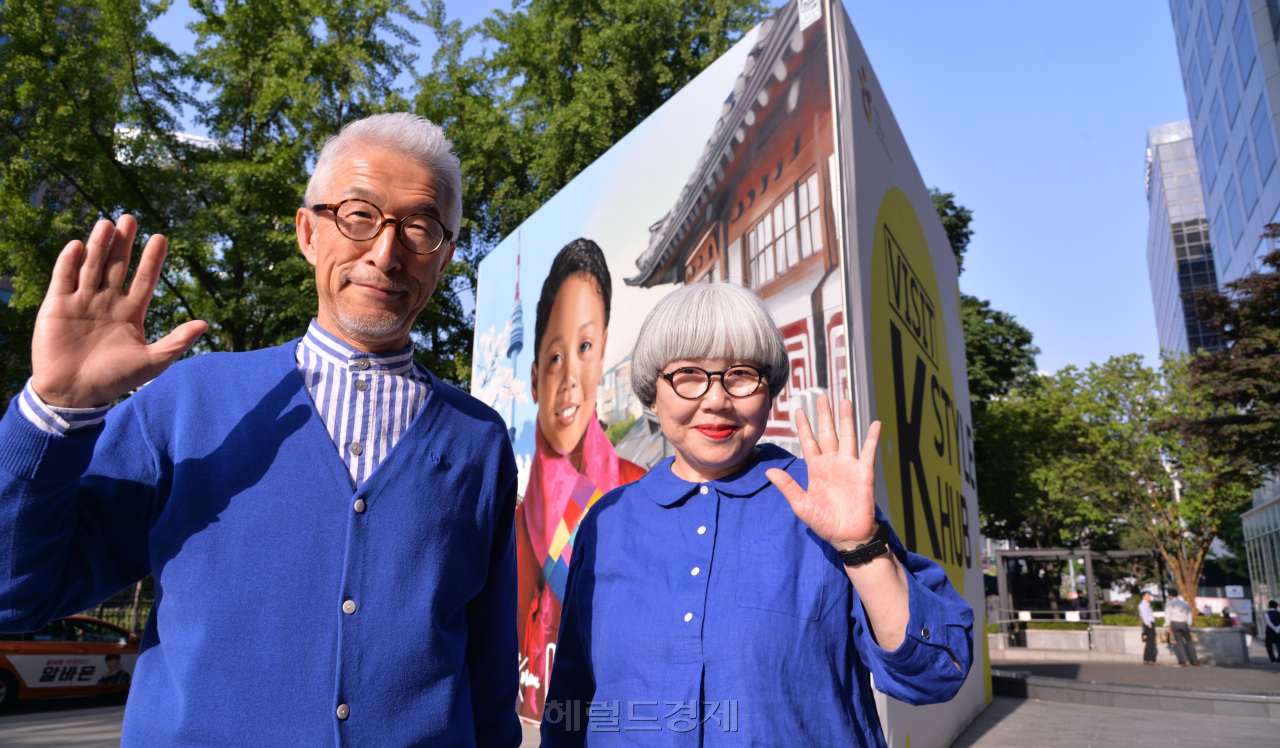 일본인 여행인스타 인기 노부부 <br />정희조 기자/checho@heraldcorp.com 190516
일본인 여행인스타 인기 노부부
정희조 기자/checho@heraldcorp.com 190516