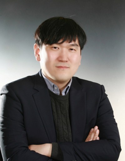 오는 22일 열리는 ‘헤럴드부동산 포럼’에서 발제하는 대우건설 조영광 연구원은 집값을 보는 두가지 키워드로 ‘인구밀도’와 ‘주택고령화’를 언급했다. 아울러 중장기적 집값 안정세를 위해서는 원활한 재건축의 진행이 필요함을 강조했다.