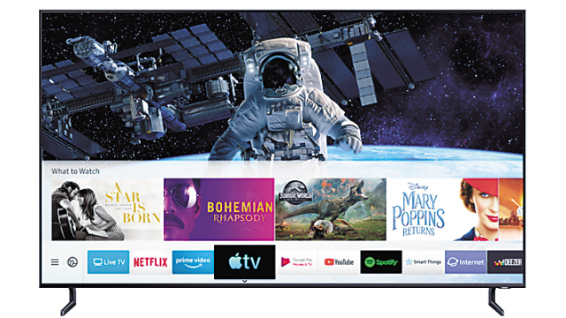 글로벌 TV 업계 최초로 ‘애플TV앱’을 탑재한 삼성전자 스마트 TV. 화면아래 ‘애플TV’ 앱이 보인다.  [삼성전자 제공]