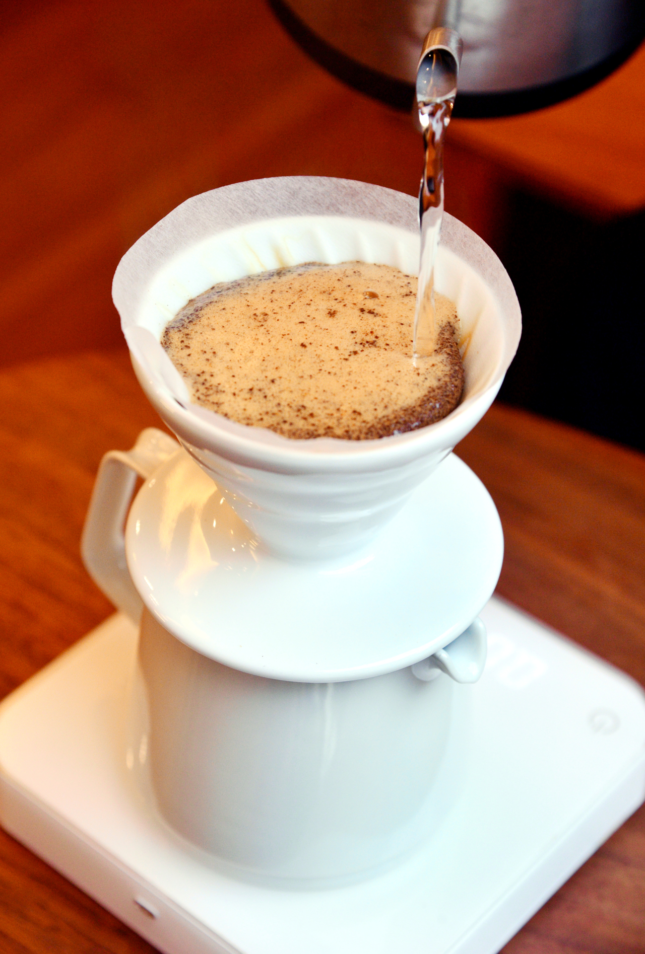 At T.o.ch Coffee’s showroom, coffee aficionados and potential clients can cup -- taste -- a variety of single-origin coffee (Photo credit: Park Hyun-koo/The Korea Herald)