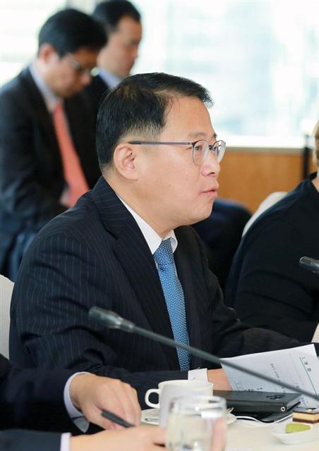 강명수
무역위 상임위원